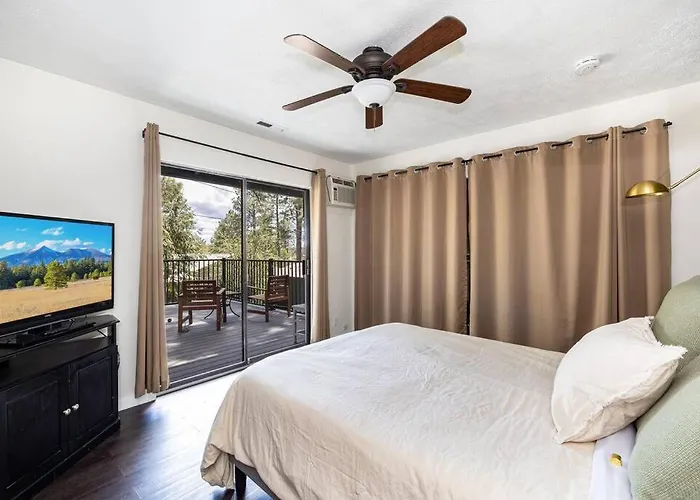 Holiday home Chic Flagstaff Oasis: 5 Bedrooms & Fenced For Pets