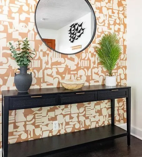 Chic Flagstaff Oasis: 5 Bedrooms & Fenced For Pets *