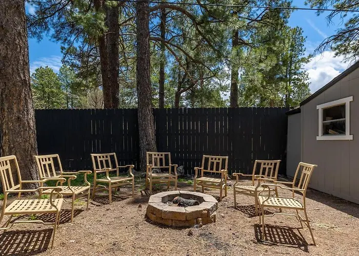 Holiday home Chic Flagstaff Oasis: 5 Bedrooms & Fenced For Pets