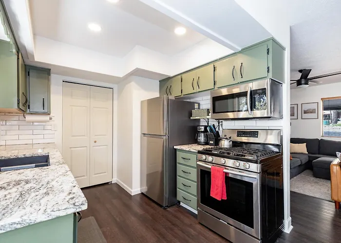 Holiday home Chic Flagstaff Oasis: 5 Bedrooms & Fenced For Pets Mountainaire