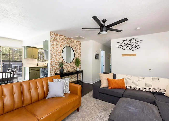 Holiday home Chic Flagstaff Oasis: 5 Bedrooms & Fenced For Pets Mountainaire