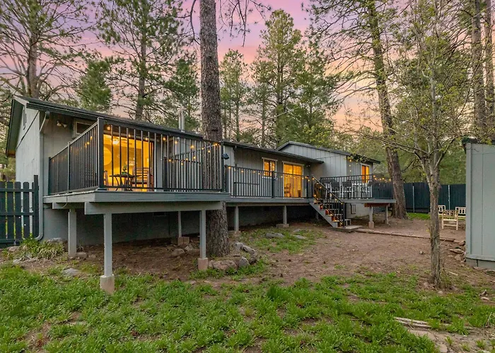 Holiday home Chic Flagstaff Oasis: 5 Bedrooms & Fenced For Pets
