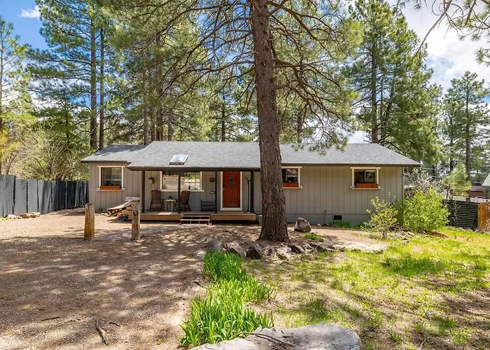 Holiday home Chic Flagstaff Oasis: 5 Bedrooms & Fenced For Pets *
