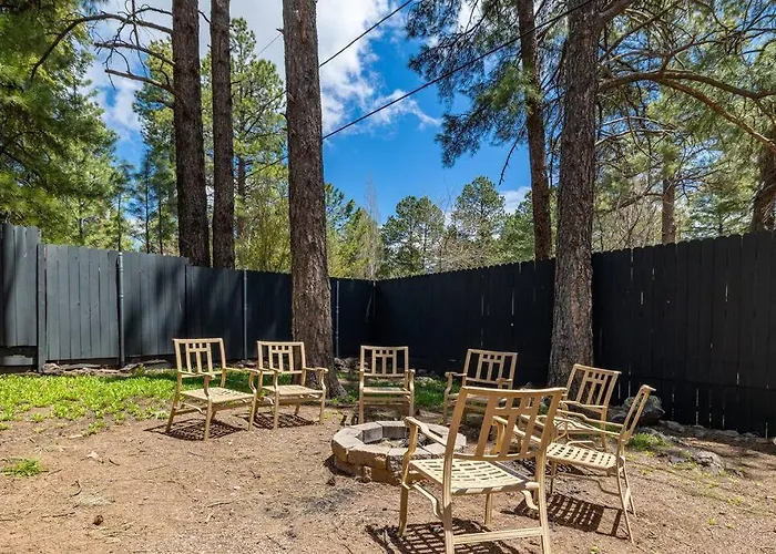 Holiday home Chic Flagstaff Oasis: 5 Bedrooms & Fenced For Pets
