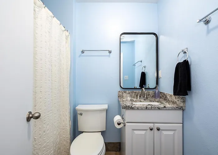 Chic Flagstaff Oasis: 5 Bedrooms & Fenced For Pets Mountainaire