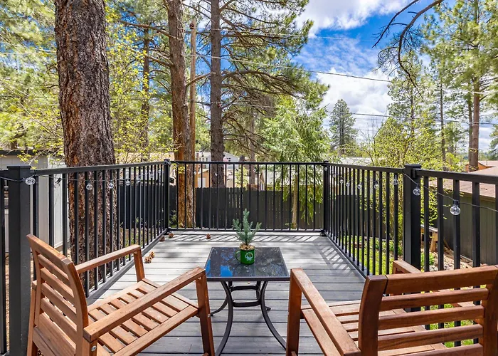 Holiday home Chic Flagstaff Oasis: 5 Bedrooms & Fenced For Pets