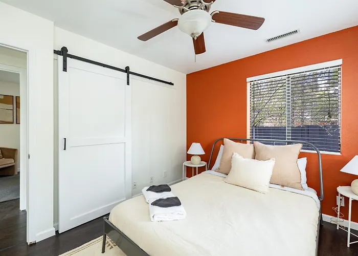 Holiday home Chic Flagstaff Oasis: 5 Bedrooms & Fenced For Pets